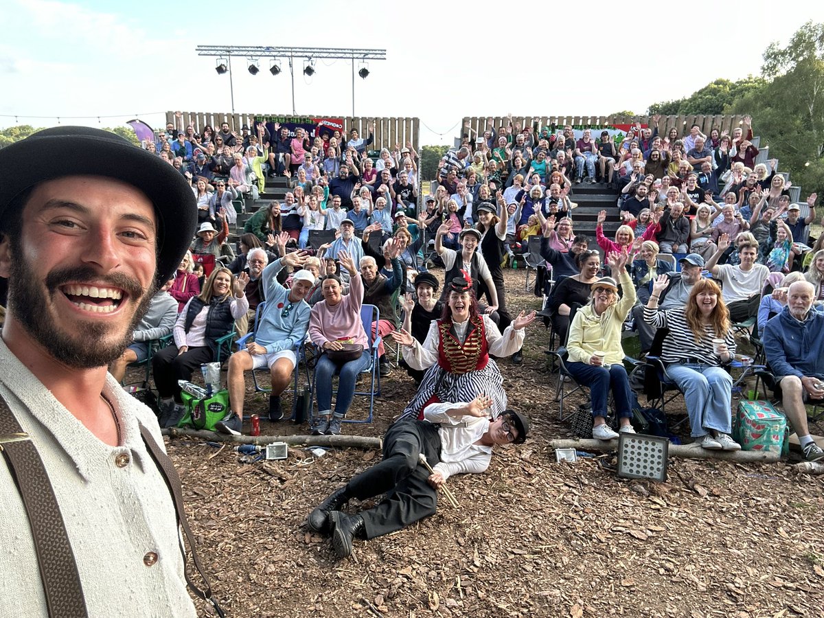 Another SOLD OUT night at Theatre in the Forest! ✨
We’re at @NT_SuttonHoo with A Midsummer Night’s Dream until 24 August and there are still a few tickets left!! 

TICKETS: redrosechain.com/a-midsummer-ni…