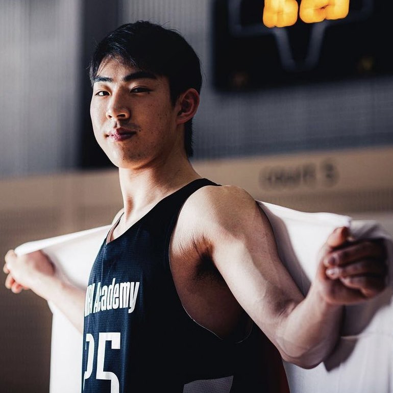 Yuto Kawashima has committed to Seattle in the class of 2024, I’m told.

The 6’7” Japanese forward has been developing w/ the NBA Global Academy and playing NBL1 w/ the Centre of Excellence this season.

A staple of Japan’s youth teams in FIBA Asia Cup and FIBA World Cup events.