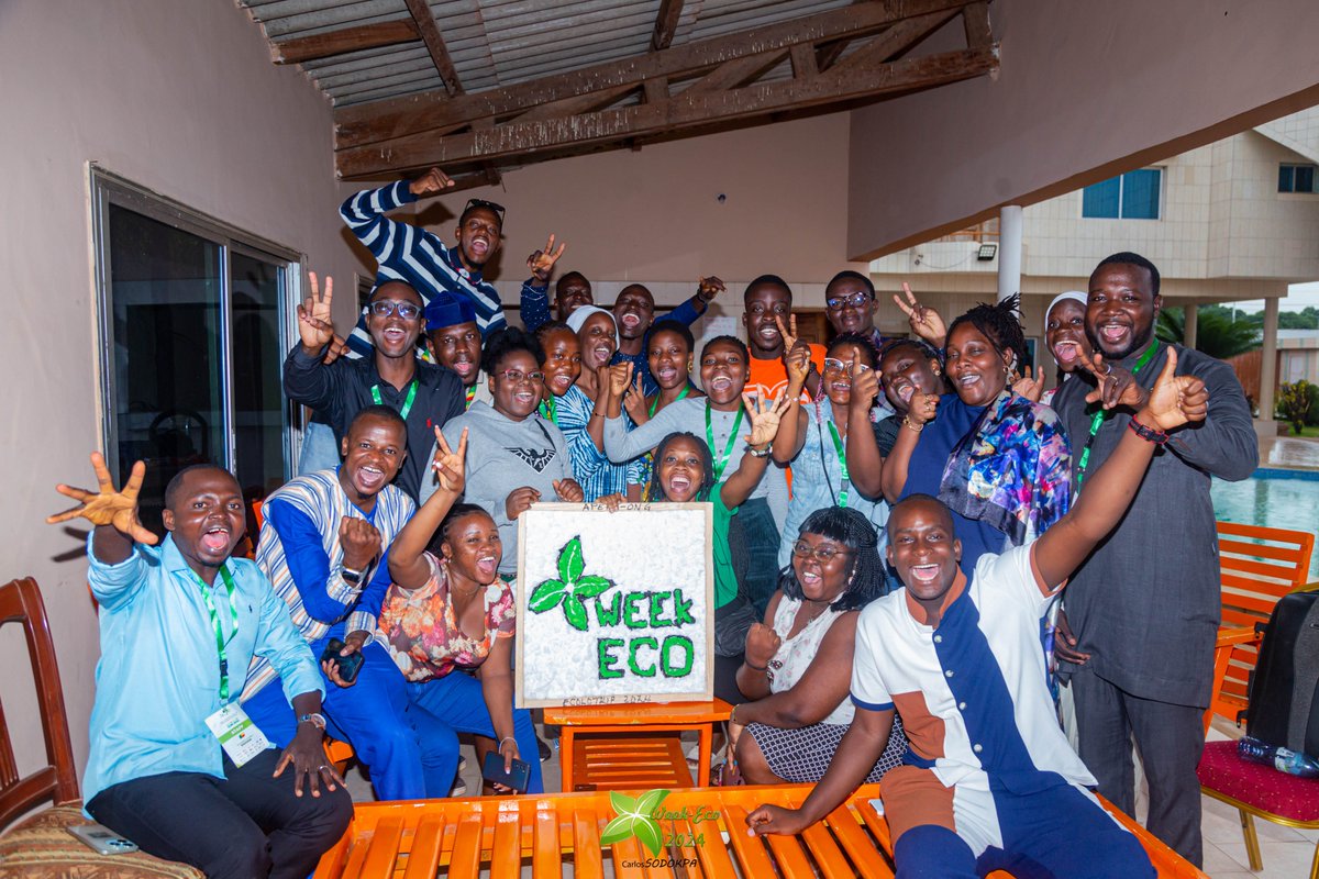 dedegnim's tweet image. Hello team
It has has been a good moment 
Come on, let&apos;s stay connected!!!!
Behind @zolaart, we had the opportunity to present one of our works during the sixth edition of the eco week in Parakou.
“Children are at the heart of climate change” 
@art our weapon today, and tomrorrow