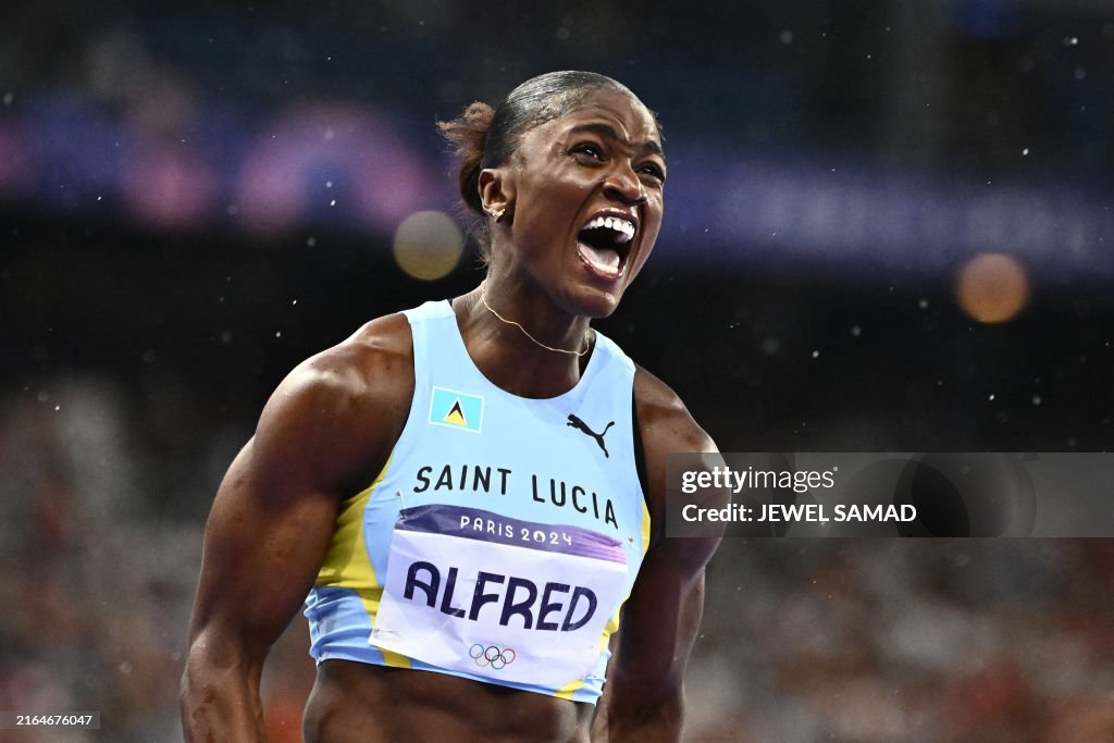 JULIEN ALFRED 📷 is the Olympic 100m Champion!
With a National Record of 10.72m
2nd Place is Shacarri Richardson 📷 10.87
and 3rd is Melissa Jefferson 📷 10.92
St. Lucia's First ever Olympic medal!