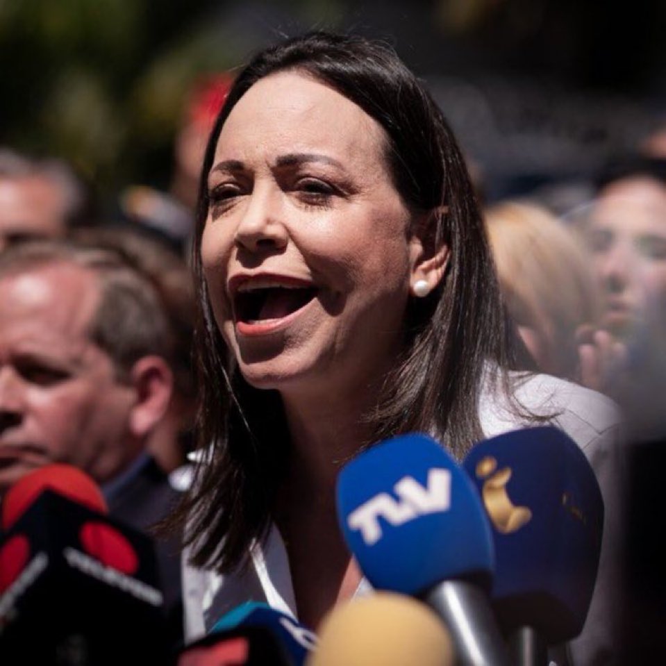 🇻🇪 | Palabras de Maria Corina Machado desde Las Mercedes:

"Nunca hemos estado TAN FUERTES como hoy. Nunca el régimen ha estado TAN DEBIL como hoy. HAN PERDIDO TODA LEGITIMIDAD".