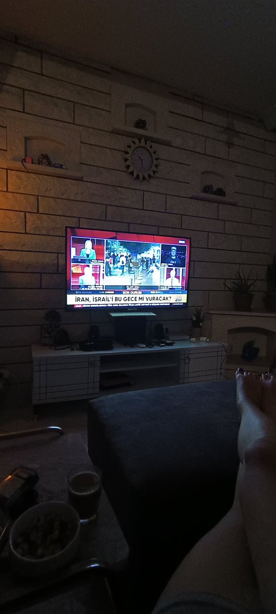 Çerezi kahveyi koyduk bekliyoruz küçük enişteyi 😎