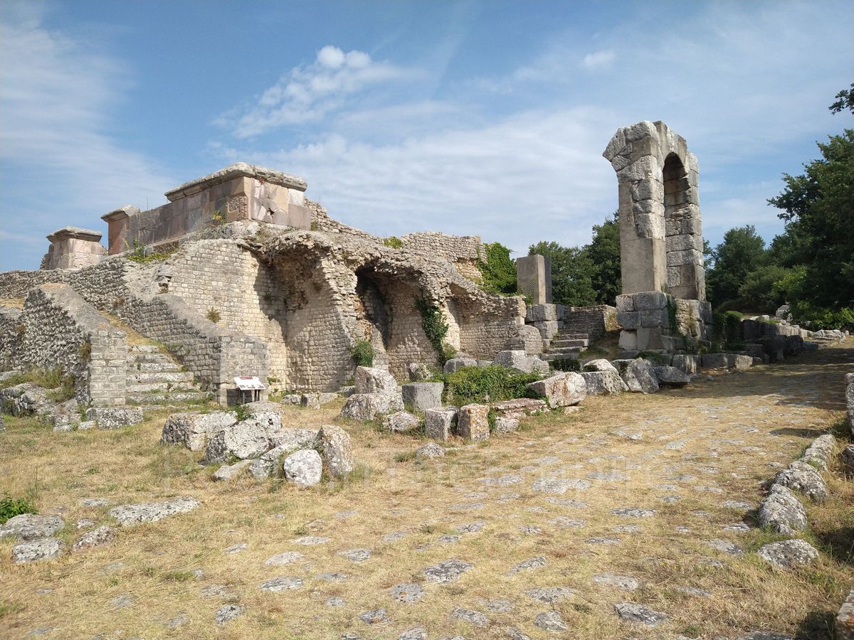 RoaminTheEmpire tweet media