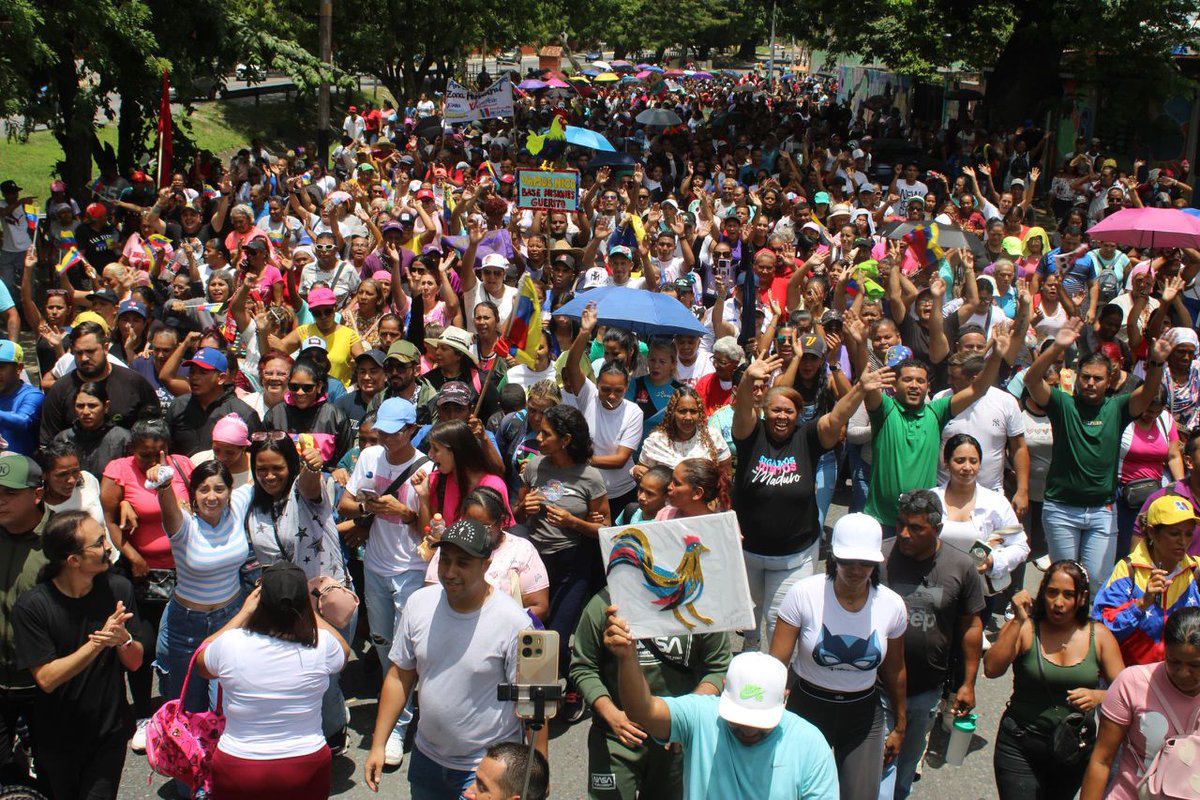 nelsonjoant4's tweet image. #3Agosto / Nuestra Bandera de lucha debe ser la paz en nuestra patria VENEZUELA, #PaísDeOchoEstrellas 🇻🇪
#Aragua #Mariño Territorio Chavista de Paz #ComunicadoresLegislativo