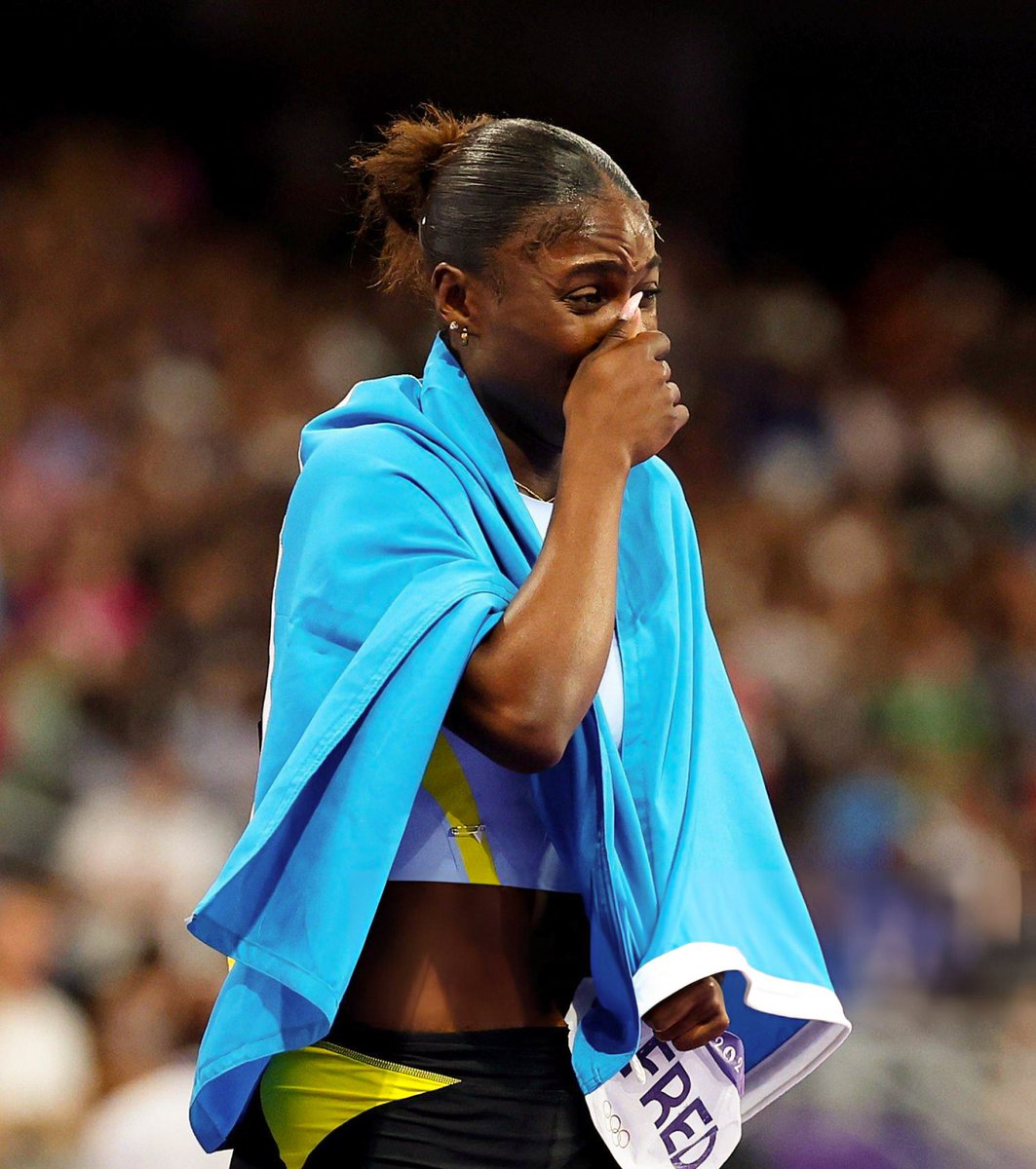 TrackGazette's tweet photo. All the feels. All the emotions. The hope of a nation.

You did it, 🇱🇨 Julien Alfred!
#Paris2024 #Olympics https://t.co/F0YH9QBN5f