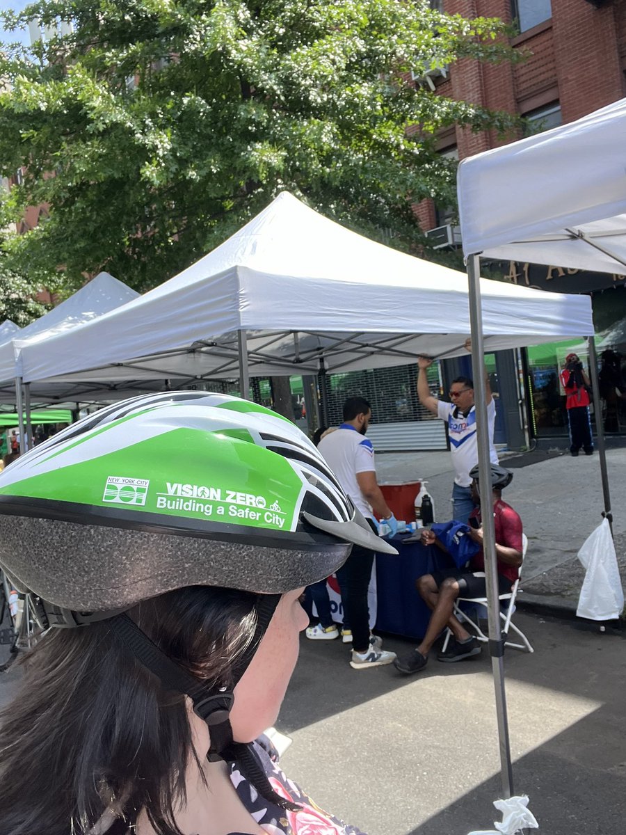 Laura Peterson tweet media