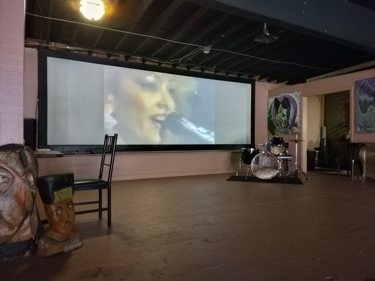 UptownKev30's tweet photo. Saturday volunteering is done. Watchin' live performance vid playlists on the big screen the rest of the day. This one's #SheilaE from 1985. Goin' 2 see her again shortly. #DetroitBlightBusters #ArtistVillageDetroit https://t.co/Risf3gZEib