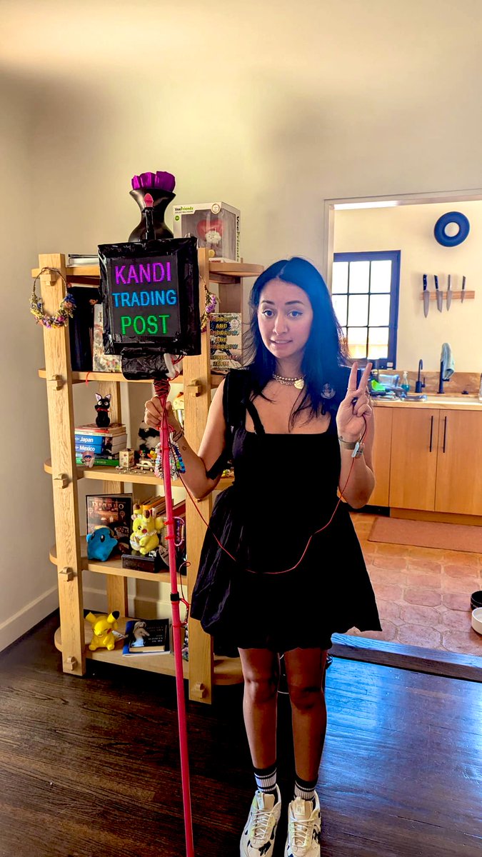 Silcris88's tweet photo. With @bsdlp  and @Azmodius help (inspired and art done by @Gellar ) we’ve made our first iteration of the rave totem slash Kandi trading post! 🤗 https://t.co/jJ9vThWMiE