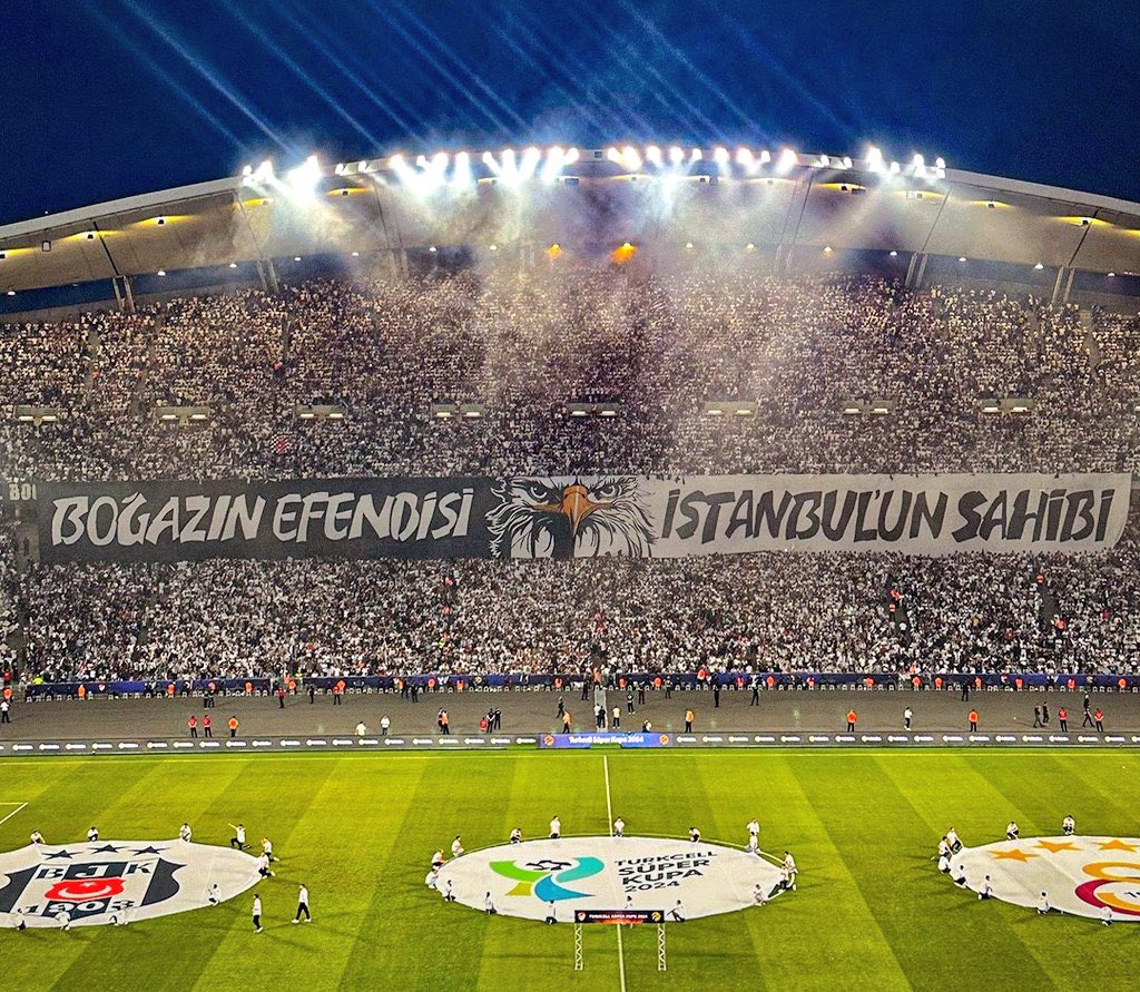 İnsan insana bunu yapar mı ? #tebriklerbesiktas
Beşiktaş