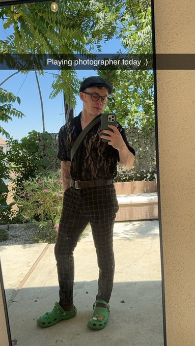 The shoes are the best part https://t.co/FmFiVk6VwU