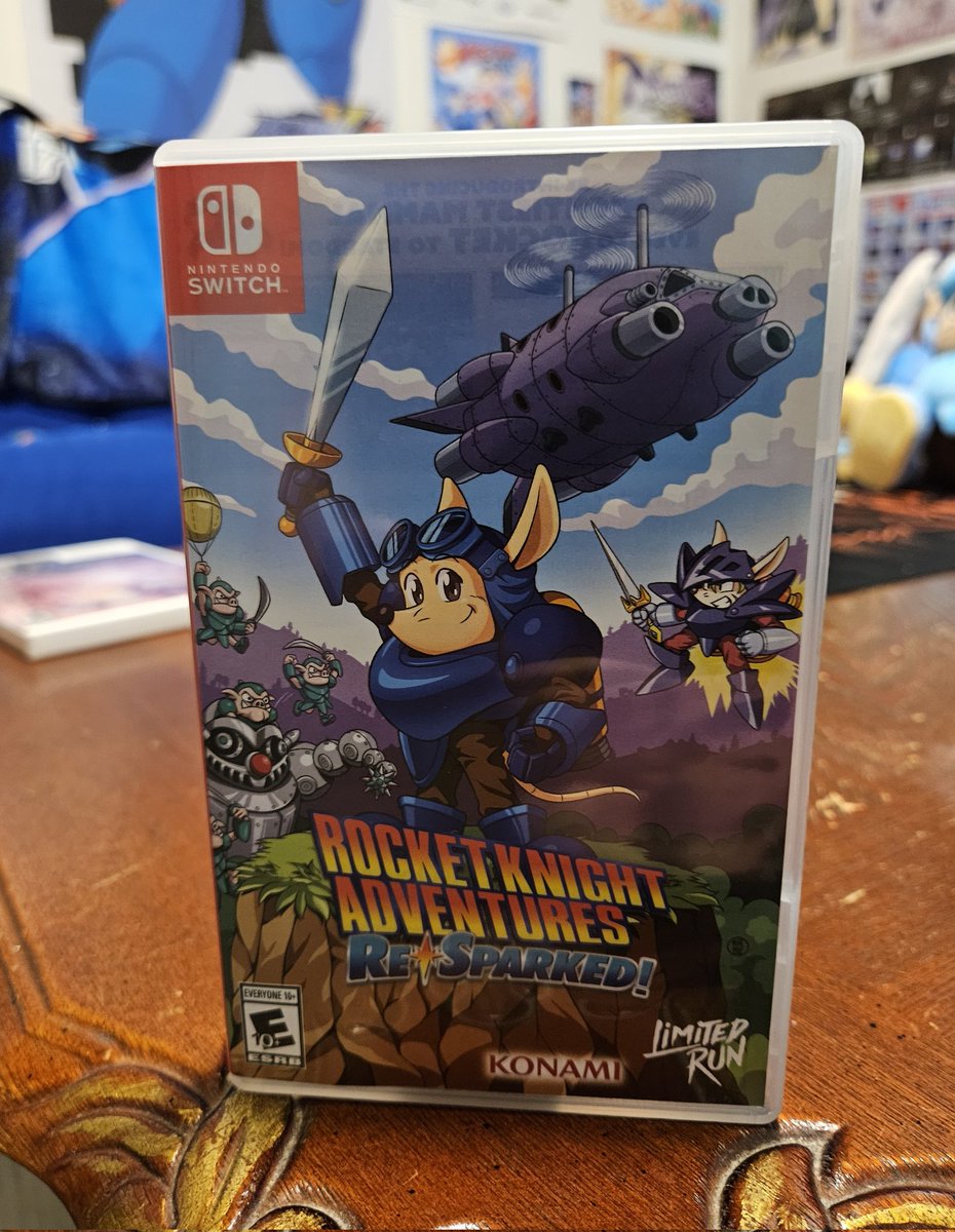 megacolonelx's tweet image. My copy of Rocket Knight Adventures: ReSparked and plush from @LimitedRunGames finally came in today! Didn't grow up as a Sega Kid. I am looking forward to playing these games for the first time! #Sega #Konami #Sparkster #rocketknight #LimitedRun
