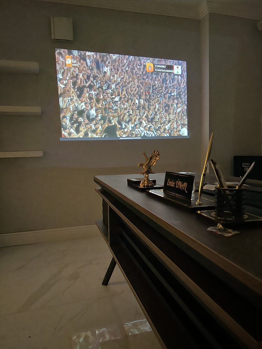 Hayatın anlamı Siyah Beyazdı 🦅