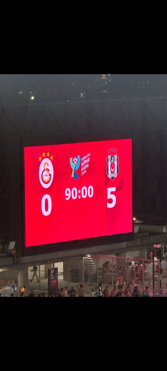 zfrcntkn's tweet photo. Icardicilere gelsin. Muslera gitsin https://t.co/qGrwNcc0Pq