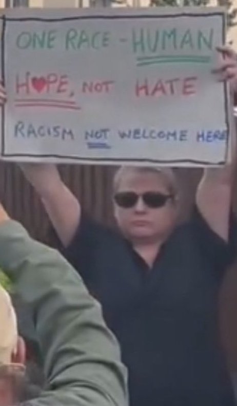 shutcake's tweet image. I never thought I would ever say this but I'm scared, really scared. 
For myself, my family, my friends people I love and care about. 
Please reach out to your friends + your colleagues who are hurting. Show them that hate will never win over love and we will not be divided