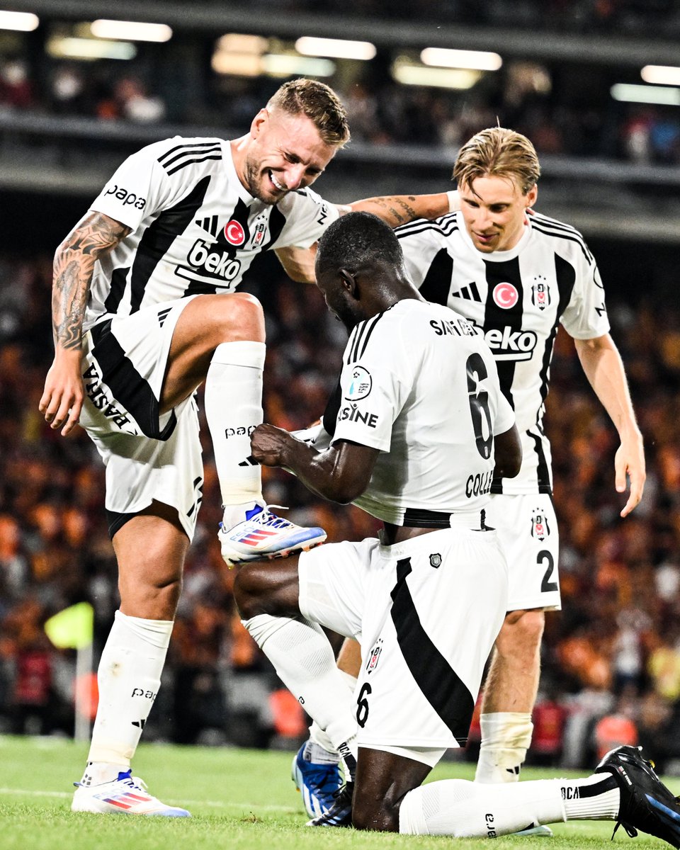 Beşiktaş beat Galatasaray 5-0 to win the Turkish Super Cup.

FIVE. NIL. 🤯