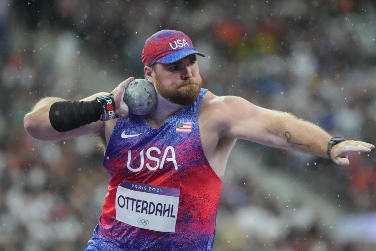 NDSUTrackField's tweet image. Never been more proud of our guy.