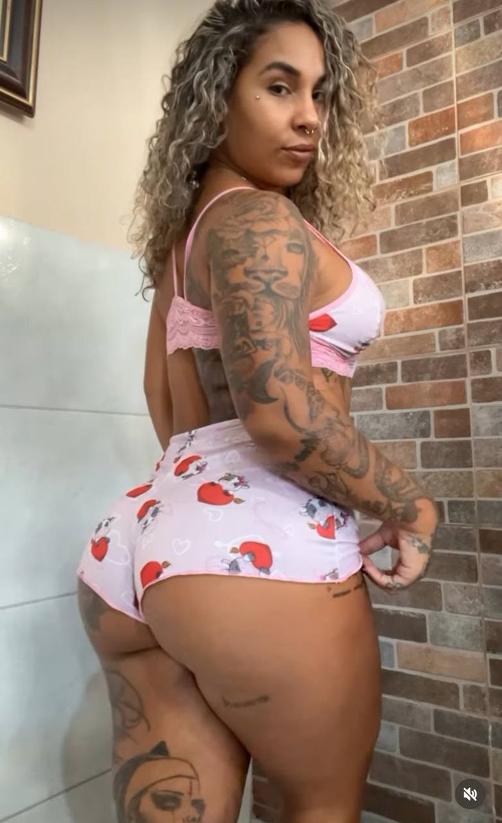 Comeria a raba de uma Novinha safada assim ? Curti e comenta vou mandar Nuds 😈🙈