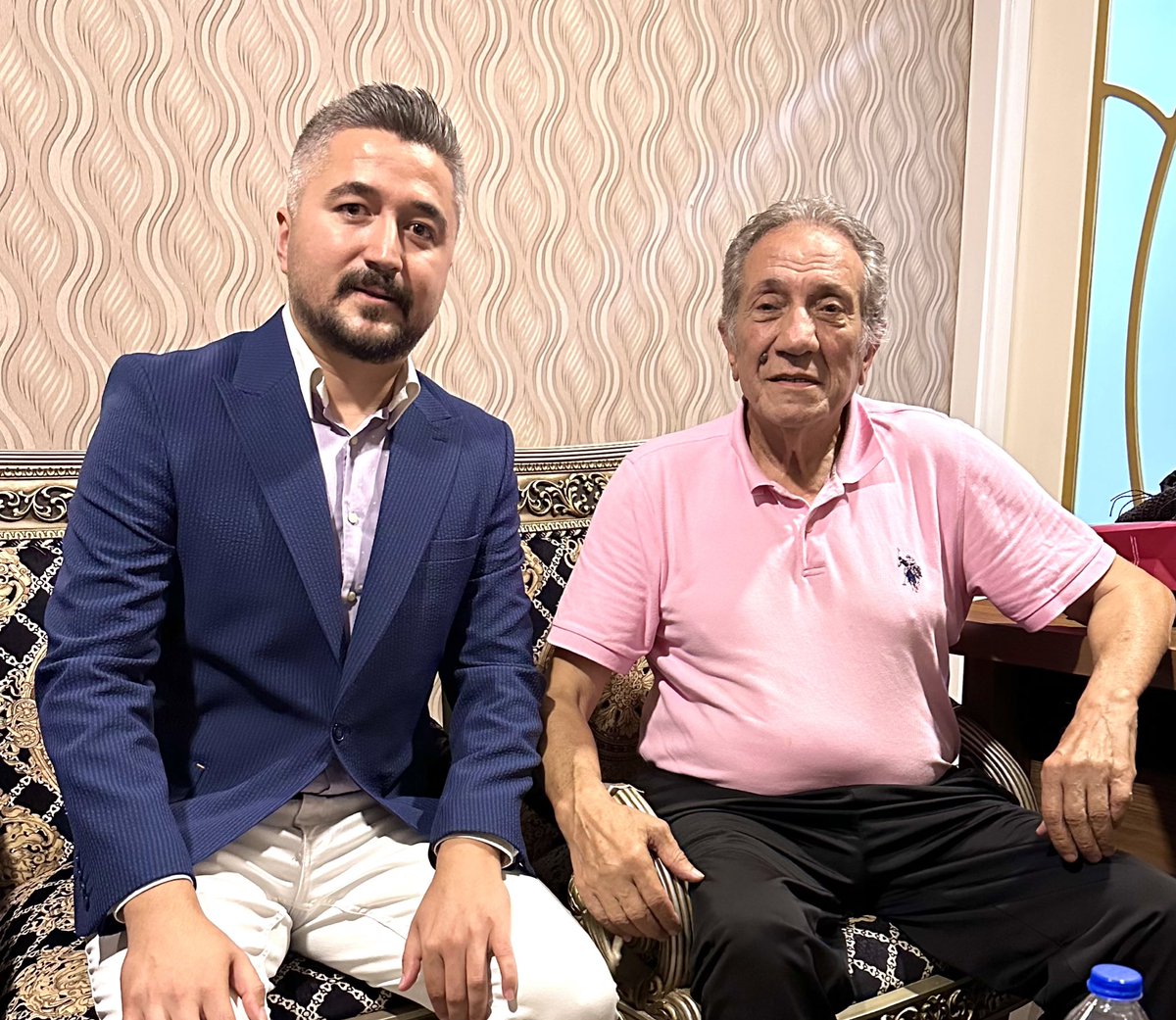 İzzet Altınmeşe,Selahattin Alpay,Ahmet Satılmış 
Büyük üstadlar ile program öncesi