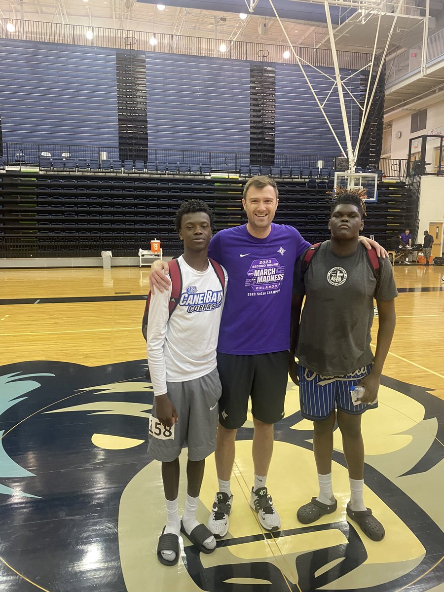 MichaelSmalls__'s tweet image. Thank you coach @KIP_O for having me at @FurmanMBB Elite camp learned a lot from the coaches and players