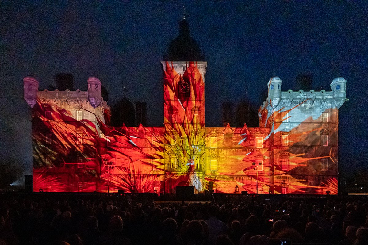 TomDuffinPhotos's tweet photo. Where To Begin - is the launch event of the Edinburgh International Festival - hosted in George Heriots school grounds. A fantastic thing to see and experience.
@edintfest #EdinburghFestival #WhereToBegin #Edinburgh https://t.co/HGFu8YArR7