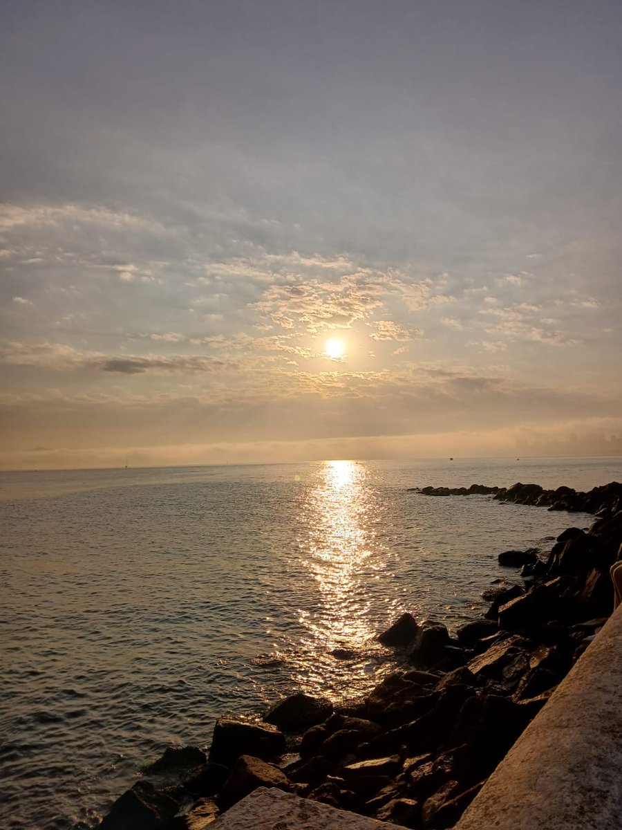 CrisBalbi33's tweet photo. Um lindo entardecer! https://t.co/XTlpWQ33vL