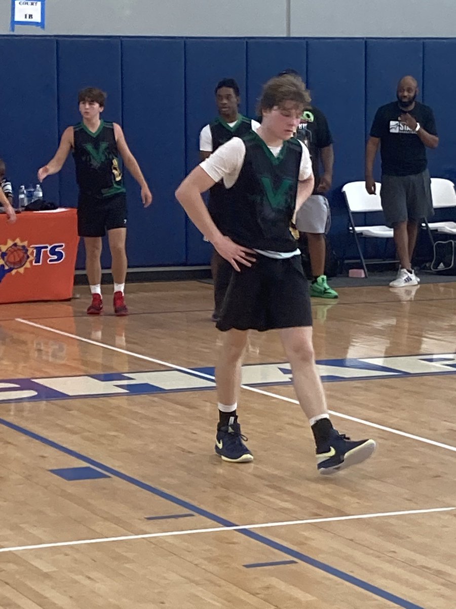 BIG SH🏀TS (@bigshotsglobal) on Twitter photo 2025 Perry Taylor has been one of the standouts for Upwards Stars-Charleston. Back to back threes hitting shots from everywhere keeping them in it. Has a good feel for the game. 
#BIGSHOTS #CHARLESTONFINALE 2025 Perry Taylor has been one of the standouts for Upwards Stars-Charleston. Back to back threes hitting shots from everywhere keeping them in it. Has a good feel for the game. 
#BIGSHOTS #CHARLESTONFINALE