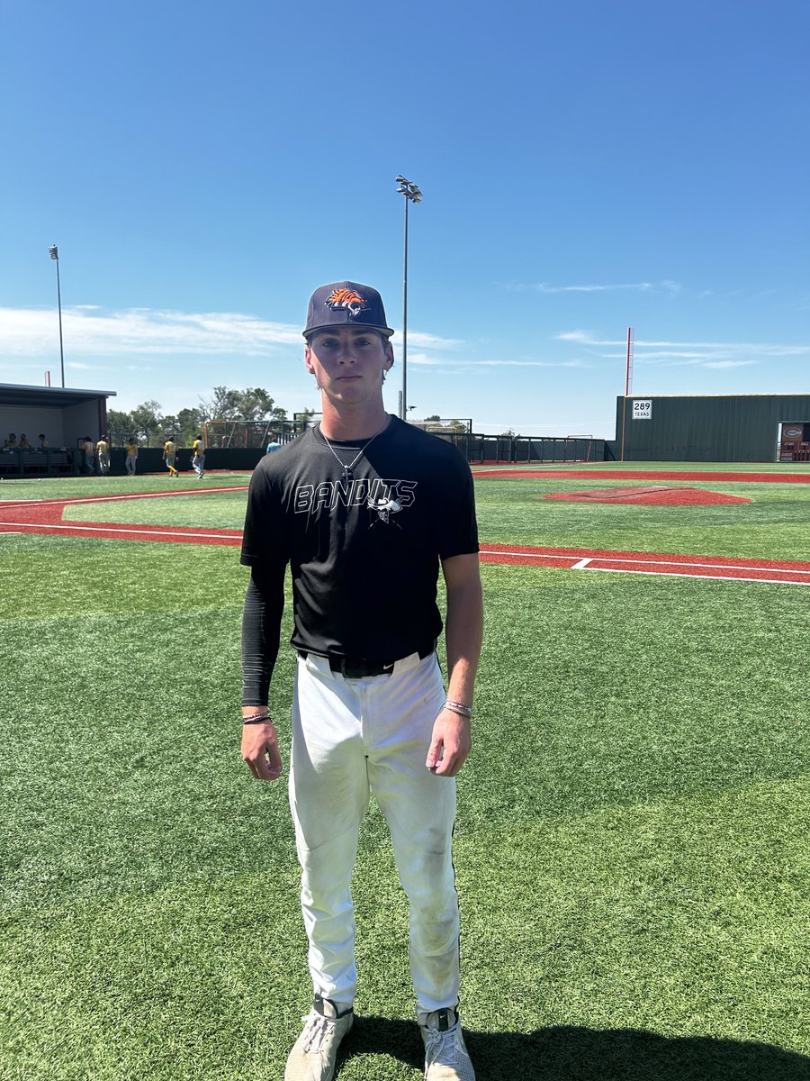FiveToolTexas's tweet photo. F: @918Bandits 17U 8, Texas Jaguars HS 17U 6
PoG: @Trace_Hall_19 2-3, 2B, 2RBI, R https://t.co/RrHmqpAIty