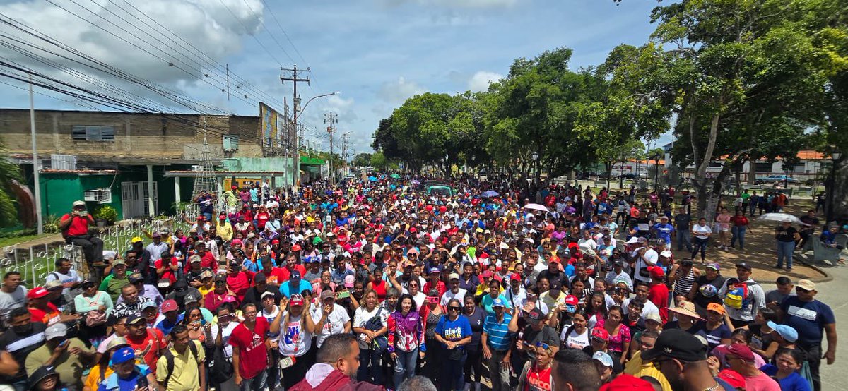 @DanielMonteverdePSUV_ (@danielmonteve16) on Twitter photo #JustoAhora El Pueblo Bolivariano y Chavista del Municipio Cedeño, salió en Defensa de la Revolución Bolivariana y de nuestro Presidente Reelecto <a href="/NicolasMaduro/">Nicolás Maduro</a>
#LaEsperanzaEstaEnLaCalle #JustoAhora El Pueblo Bolivariano y Chavista del Municipio Cedeño, salió en Defensa de la Revolución Bolivariana y de nuestro Presidente Reelecto <a href="/NicolasMaduro/">Nicolás Maduro</a>
#LaEsperanzaEstaEnLaCalle