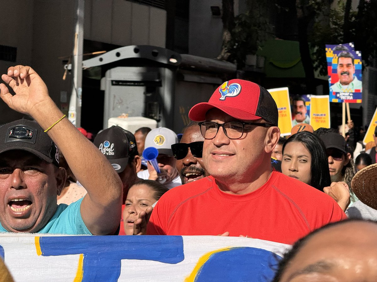 MinpescaVE 🐟 (@minpescave2) on Twitter photo #Venezuela | ¡A la vanguardia!
Pescadores y Acuicultores de la Patria en la defensa de la Paz y resteados con Nicolás.
<a href="/NicolasMaduro/">Nicolás Maduro</a>
<a href="/Jcloyo/">Juan Carlos Loyo</a>
#PescarEsVencer #Venezuela | ¡A la vanguardia!
Pescadores y Acuicultores de la Patria en la defensa de la Paz y resteados con Nicolás.
<a href="/NicolasMaduro/">Nicolás Maduro</a>
<a href="/Jcloyo/">Juan Carlos Loyo</a>
#PescarEsVencer