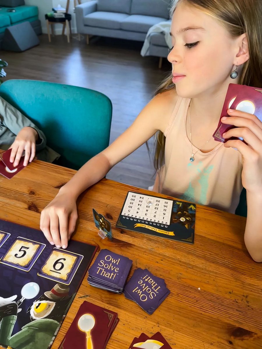 SimplyFun's tweet image. Family game night for 30 minutes a week helps kids refresh academic skills and prevent summer learning loss. Plus, what child doesn&apos;t love schooling their parents in a math, science or history game 😉 ? 

#summerslide #summerlearningloss #gameschool #gameschooling #SimplyFun