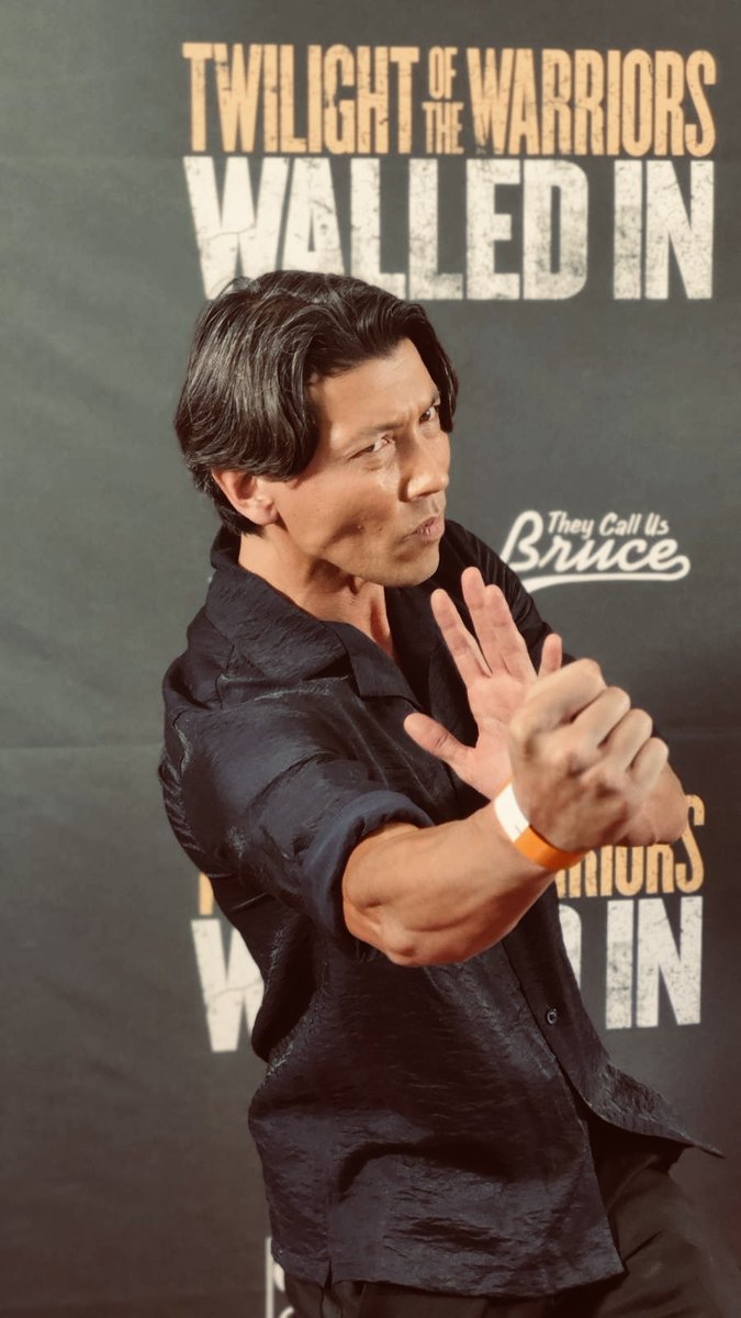 David Sakurai (@davidsakurai) on Twitter photo #TwilightotheWarriorsWalledIn
Thank you for the invite <a href="/CAPEUSA/">CAPE—Coalition of Asian Pacifics in Entertainment</a> <a href="/wellgousa/">Well Go USA Entertainment</a> An incredible experience, this film is everything I love about Hong Kong cinema!! Congratulations <a href="/KenjiTanigaki/">谷垣健治</a> & team!!
Such an inspiring perfomance from Philip Ng, was great meeting you.. KING!!👏🔥 #TwilightotheWarriorsWalledIn
Thank you for the invite <a href="/CAPEUSA/">CAPE—Coalition of Asian Pacifics in Entertainment</a> <a href="/wellgousa/">Well Go USA Entertainment</a> An incredible experience, this film is everything I love about Hong Kong cinema!! Congratulations <a href="/KenjiTanigaki/">谷垣健治</a> & team!!
Such an inspiring perfomance from Philip Ng, was great meeting you.. KING!!👏🔥
