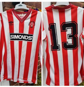RT If you want more SIMONDS Blades shirts 👀⚔️

#sufc #twitterblades