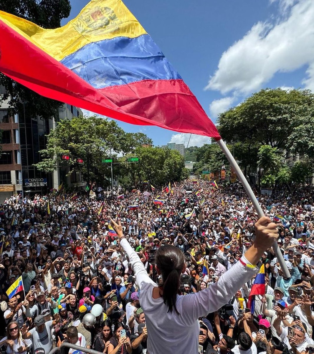 Foto brutal.
Força Venezuela! 🇻🇪