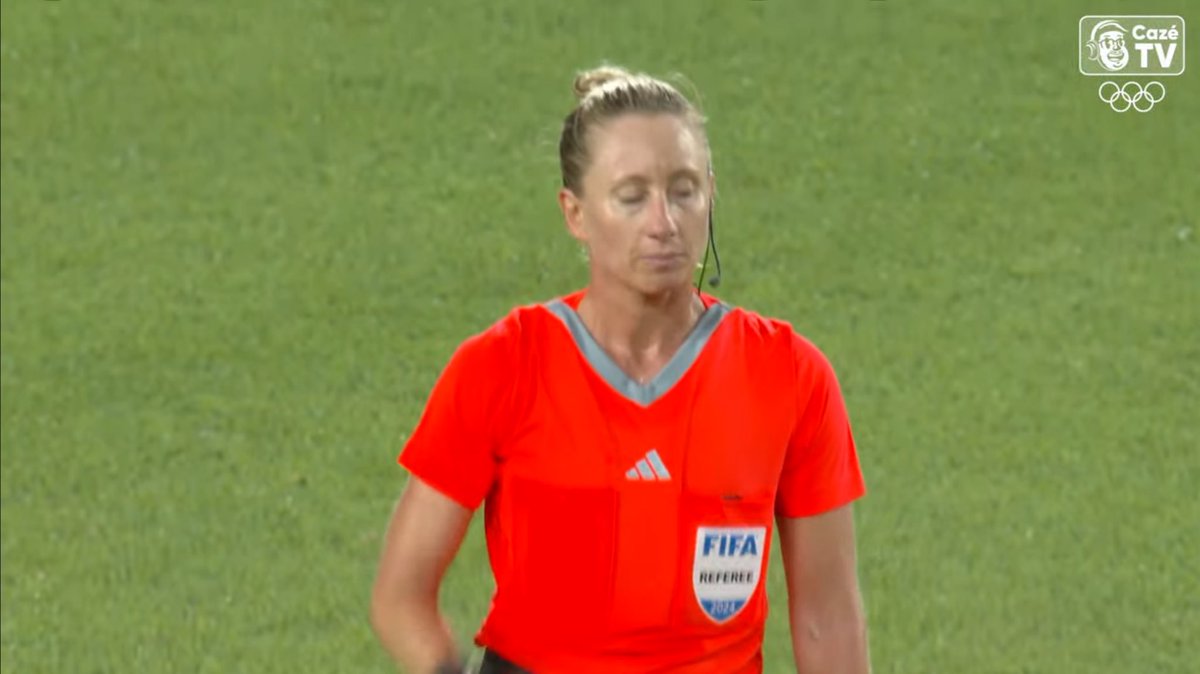 Dantinhas's tweet image. TAMO DE OLHO EM VC, QUERIDA!!!!!!!! #Paris2024