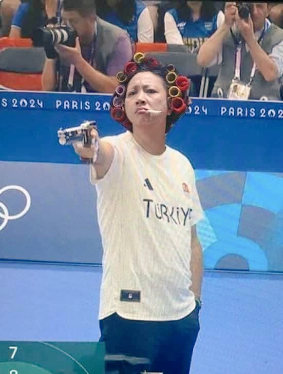 awesometee66's tweet photo. Blursed Olympic Shooting https://t.co/hZ6TVBrsJZ