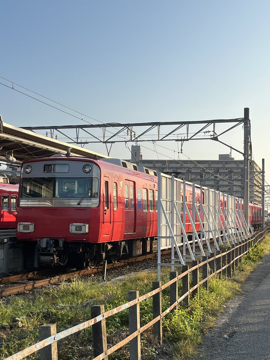 takkin_engine_d's tweet photo. おはようございます^_^
佐屋停泊は6513F→662レ普通東岡崎行き
&ト6812F+6805Fギ です。
なお740レ普通東岡崎行きはト6811F+6807Fギです🫡
#meiun
#662レ
#662列車
#6513F
#6812F
#6805F
#740レ
#740列車
#6811F
#6807F https://t.co/kpMzVv57az