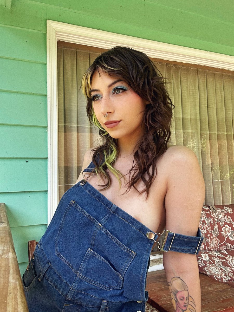 nicole emma vaunt @Vauntastic - Twitter Profile | Sotwe