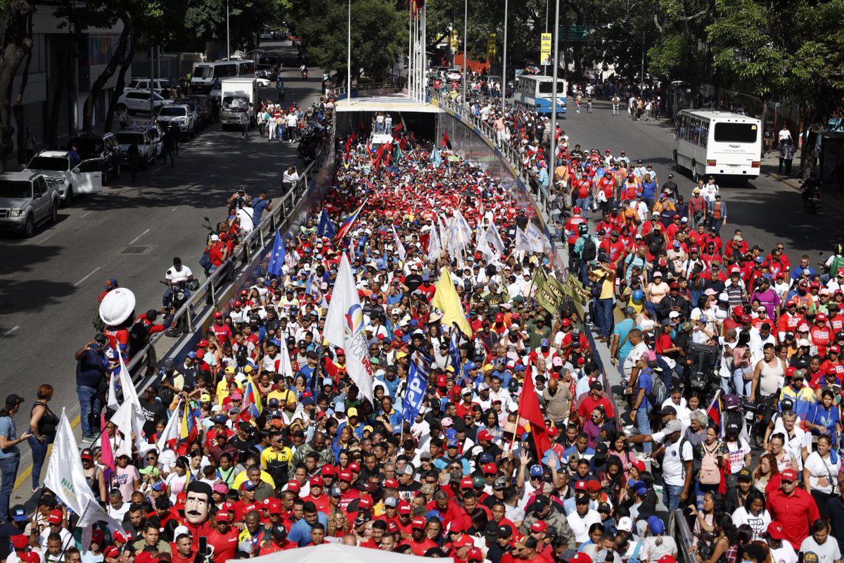 Gabriela Jiménez (@gabrielasjr) on Twitter photo El pueblo sigue en la calle defendiendo la victoria del 28 de julio 🇻🇪❤️
Aquí estamos presidente <a href="/NicolasMaduro/">Nicolás Maduro</a> comprometidos con este proyecto histórico que defenderemos hasta el final. Hoy el pueblo venezolano dice no a la violencia, al terrorismo y al fascismo.
¡NOSOTROS El pueblo sigue en la calle defendiendo la victoria del 28 de julio 🇻🇪❤️
Aquí estamos presidente <a href="/NicolasMaduro/">Nicolás Maduro</a> comprometidos con este proyecto histórico que defenderemos hasta el final. Hoy el pueblo venezolano dice no a la violencia, al terrorismo y al fascismo.
¡NOSOTROS