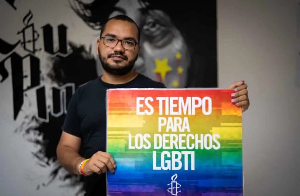 🚨 URGENTE. Desde hoy, 3 agosto, se desconoce el paradero de Yendri Velásquez, Director del Observatorio Venezolano de Violencia LGBTQ+ y defensor de DDHH en #Venezuela.

🚨 #DóndeEstáYendri 🚨
