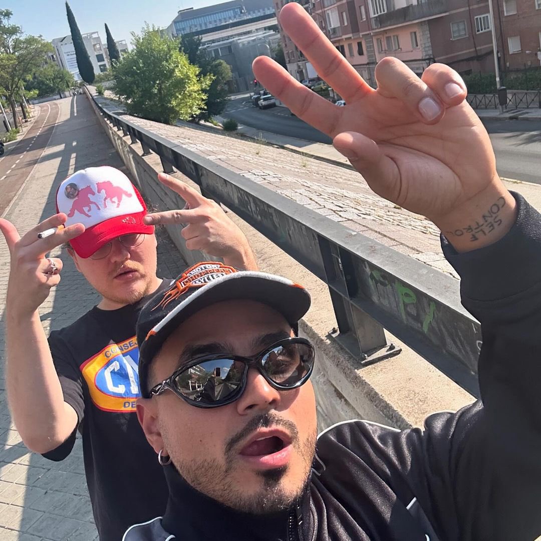 Alvarito &amp; Rusowsky