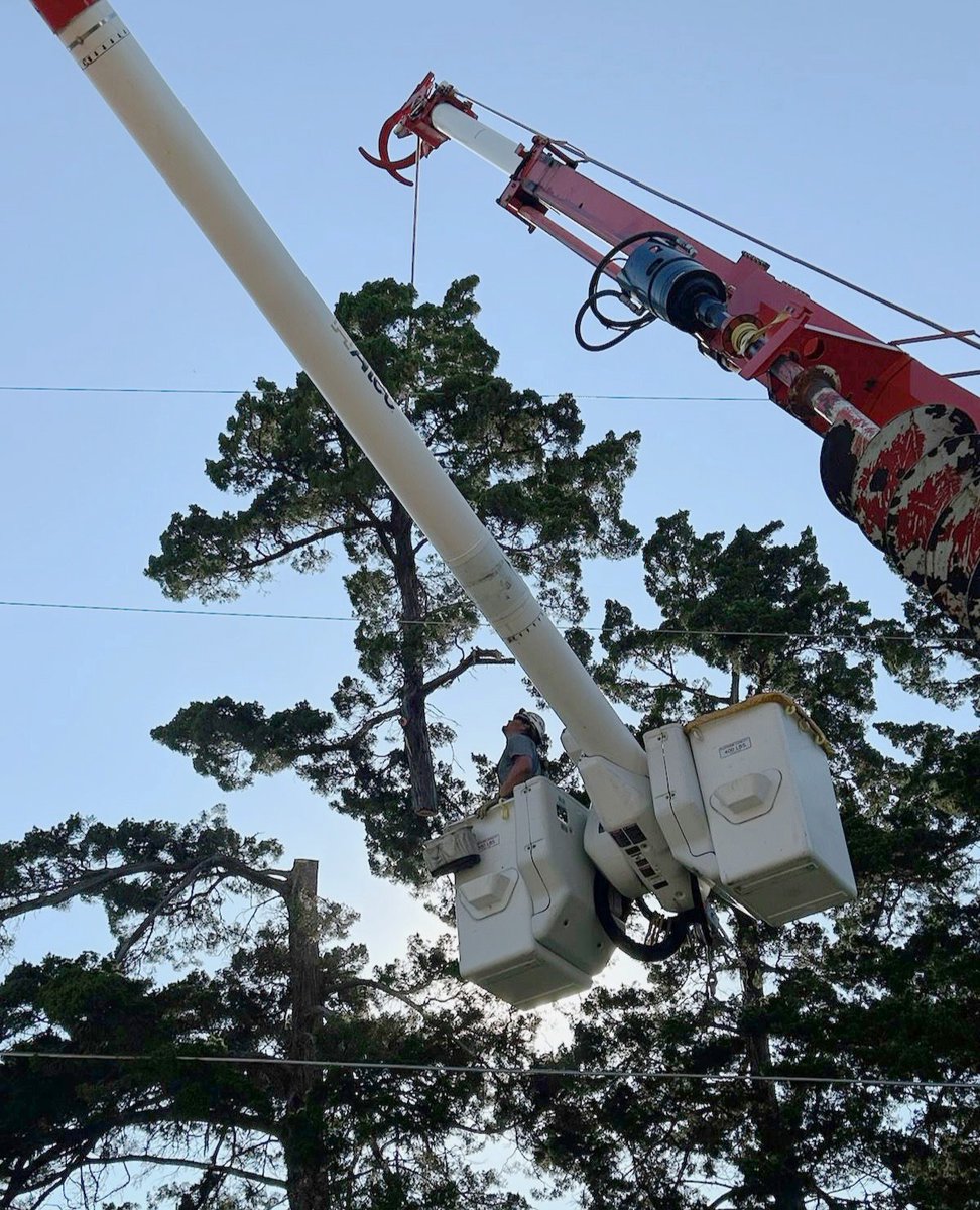 OPPDCares's tweet photo. Power restoration continues following Wednesday’s storm. We’ve started sending recorded messages to customers with estimates for when power will be back. These estimates are based on current conditions &amp; are subject to change. 

For further info, visit https://t.co/WViZPAWXIa https://t.co/ESppf7pBRo