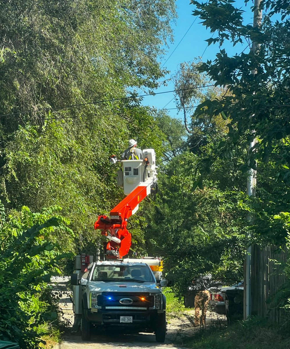 OPPDCares's tweet photo. Power restoration continues following Wednesday’s storm. We’ve started sending recorded messages to customers with estimates for when power will be back. These estimates are based on current conditions &amp; are subject to change. 

For further info, visit https://t.co/WViZPAWXIa https://t.co/ESppf7pBRo