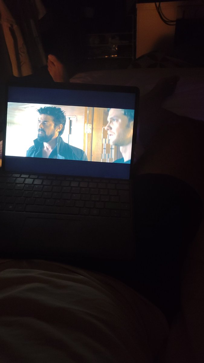 rande_95's tweet photo. saturday night alternativo https://t.co/uJ4TazuFYw