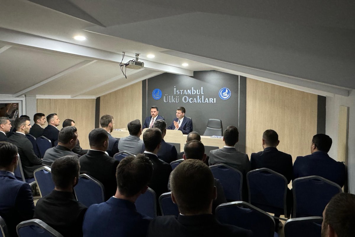 Türk gençliğinin yolbaşçısı Ülkü Ocakları Genel Başkanımız Sayın Ahmet Yiğit Yıldırım Beyefendi İl Ocağımızı ziyaret etmiştir.

İstanbul bizlere işaret ettiğiniz yolda bir adım dahi tökezlemeden her koşulda ve şartta emrinizdedir, tereddüt göstermeyecektir. 

Şehrinize hoş