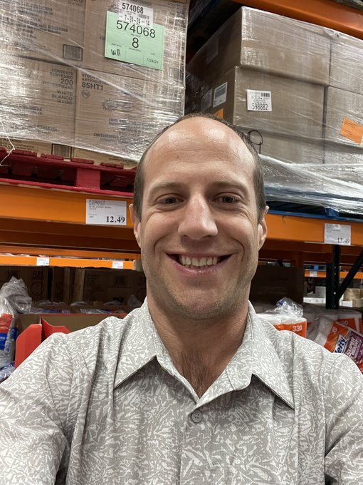 Have availability tomorrow the 4th and Monday the 5th to shoot. If there are c*s or trans female models