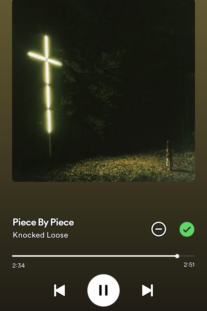 kittiwhoreo's tweet photo. "SURRENDER TO THE NIGHT!" Free from work! A bit mentally tired this time, but I have my angy music to make me feel better. #mxctwt #knockedloose #bandstwt https://t.co/DMfsUfkMVZ