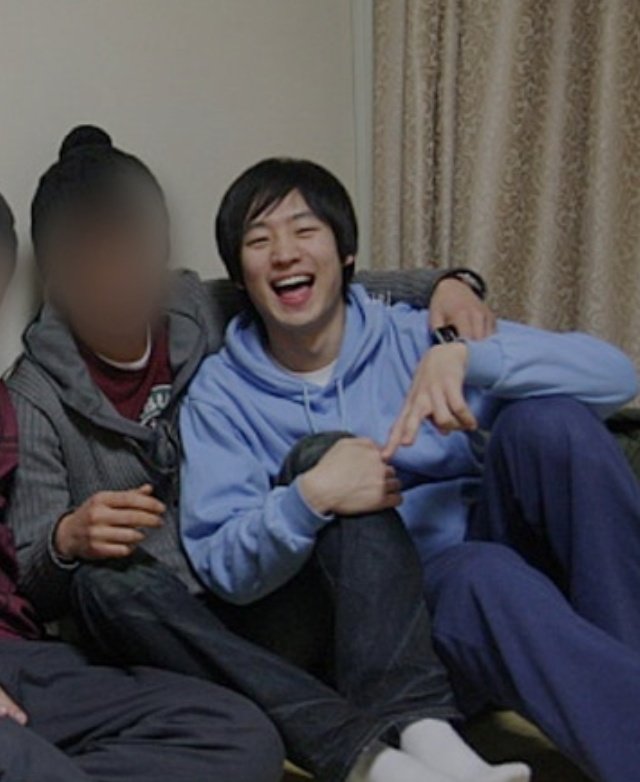 doraiya0704's tweet photo. 이제훈 똥강아지력이 진짜인 이유......과사 대부분의 사진이 저러고 웃고 있음. 마지막 사진 혼자 장르 다른 거 웃겨 죽음 진짴ㅋㅋㅋㅋ아 너무 귀여워서 눈물 나와...... https://t.co/1HUXar676D