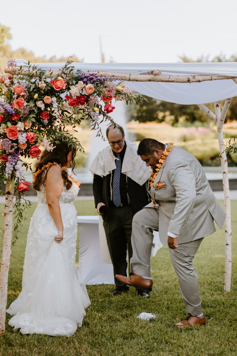 InFaithWedRabbi's tweet photo. #interfaith Photos (https://t.co/O50u7MBE5N – Jackie Marie Photography) from Jessica and Joe’s #wedding ceremony, which I officiated (5/18) at the Texas Discovery Gardens in #Dallas , #Texas . https://t.co/Oyp5bM1WMq