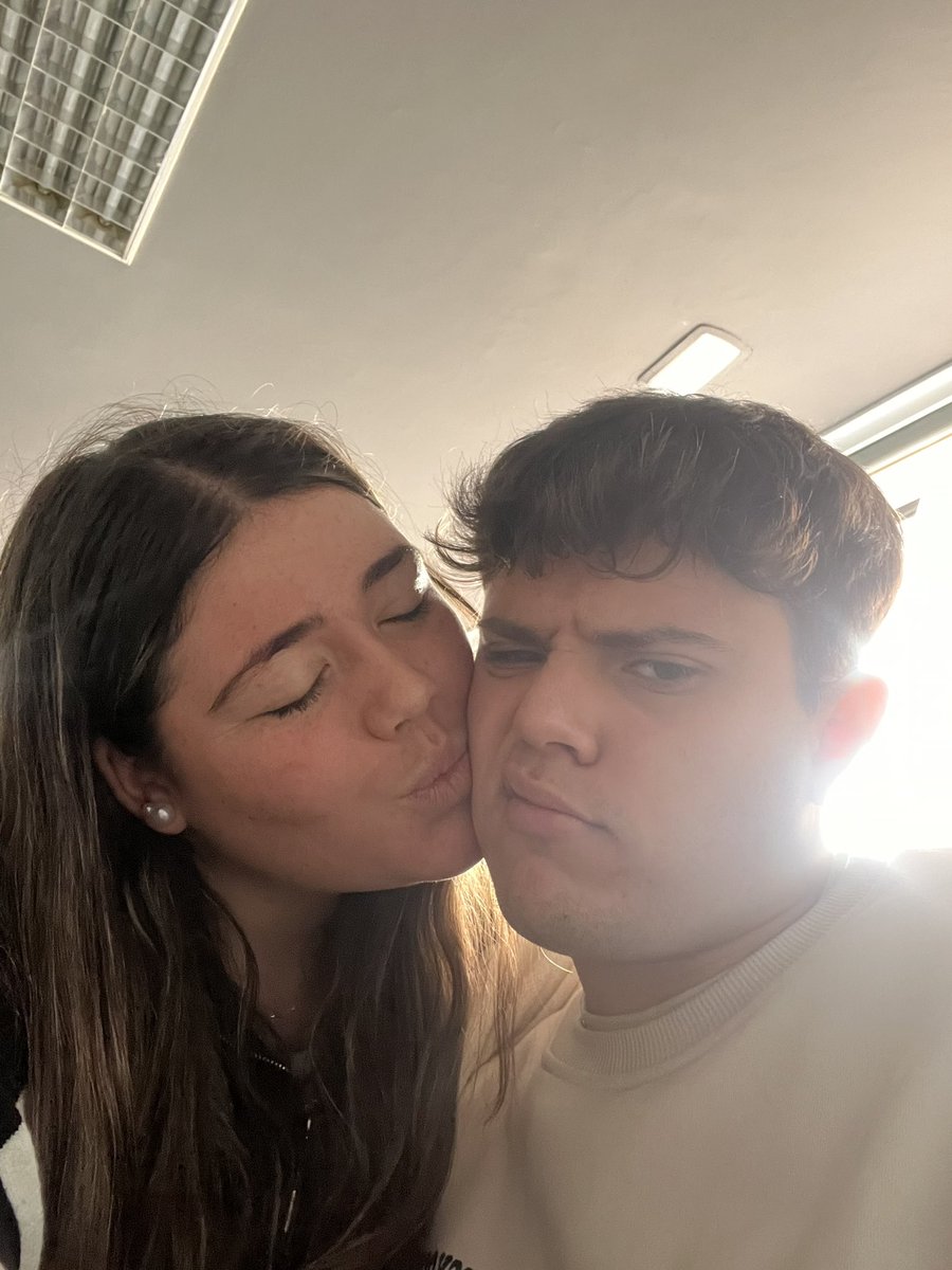 er_ruflas's tweet photo. un año desde que empece a hablar con esta loca❤️‍🩹❤️‍🩹 @anaarom_ https://t.co/dQWLcSabYh