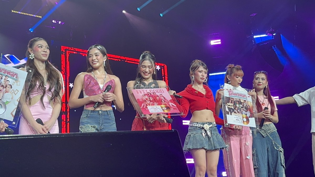 mjfelipe's tweet photo. LOOK: Nation's girl group BINI surprised by the three certifications they received for their albums 'Feel Good' and 'Talaarawan'. 

Backstage, they are joined by Star Magic Head Laurenti Dyogi, ABS-CBN Music Head Roxy Liquigan, Jonathan Manalo and Naomi Enriquez. https://t.co/V0UJi83lbl